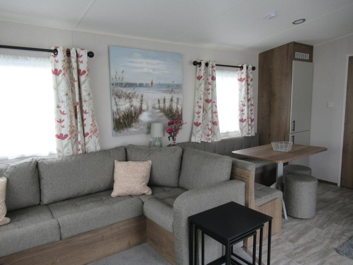 Chichester Lakeside Self-Catering Holiday Home المظهر الخارجي الصورة