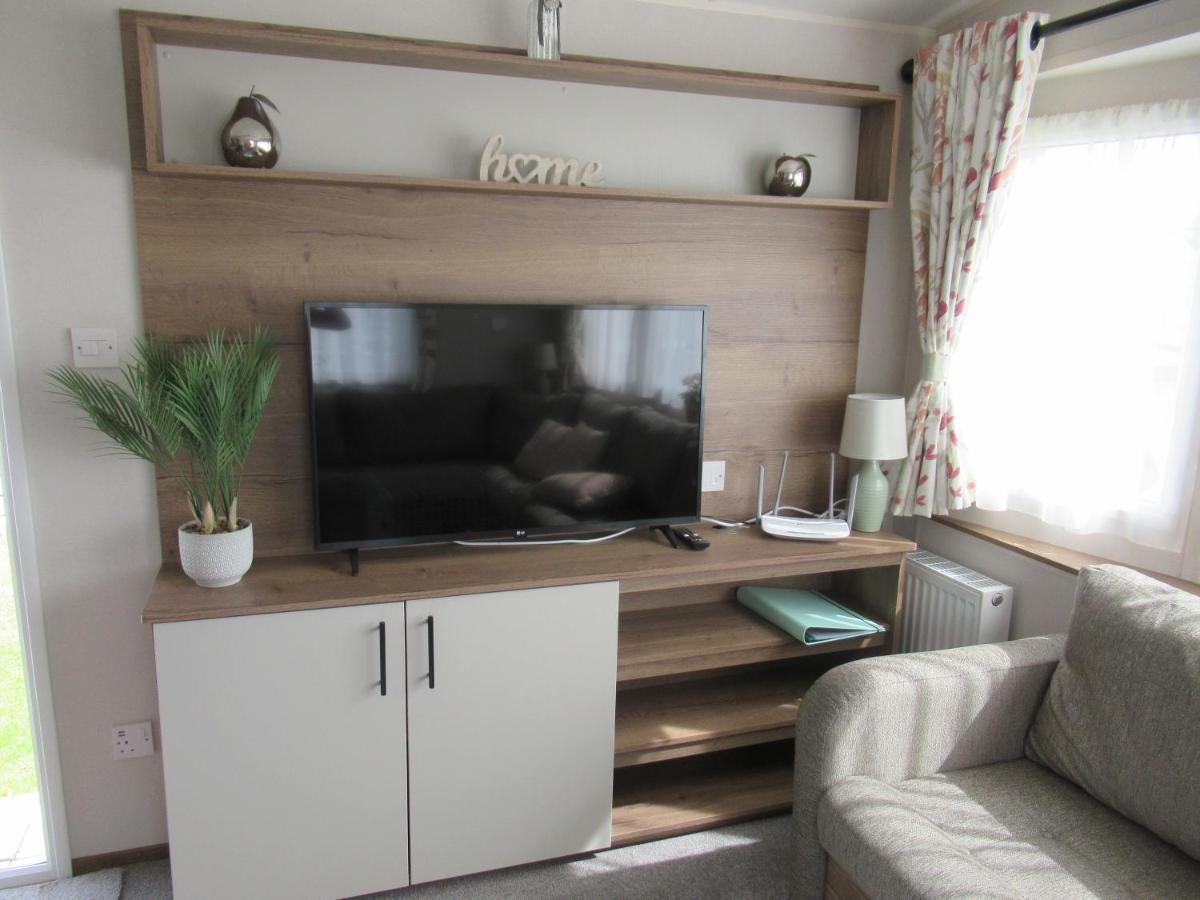 Chichester Lakeside Self-Catering Holiday Home المظهر الخارجي الصورة