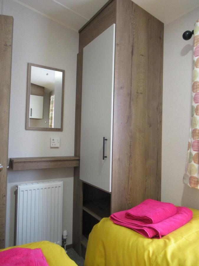 Chichester Lakeside Self-Catering Holiday Home المظهر الخارجي الصورة